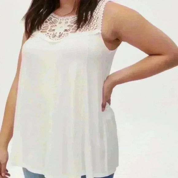 Torrid Ivory Super Soft High Neck Crochet Tank 0 0X 12 - Picture 1 of 7